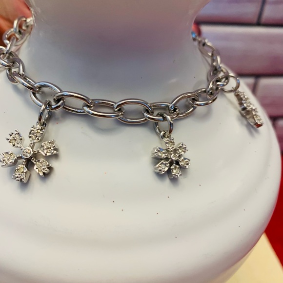 Dainty Silver Tone Snowflake Charm Bracelet - Picture 5 of 9